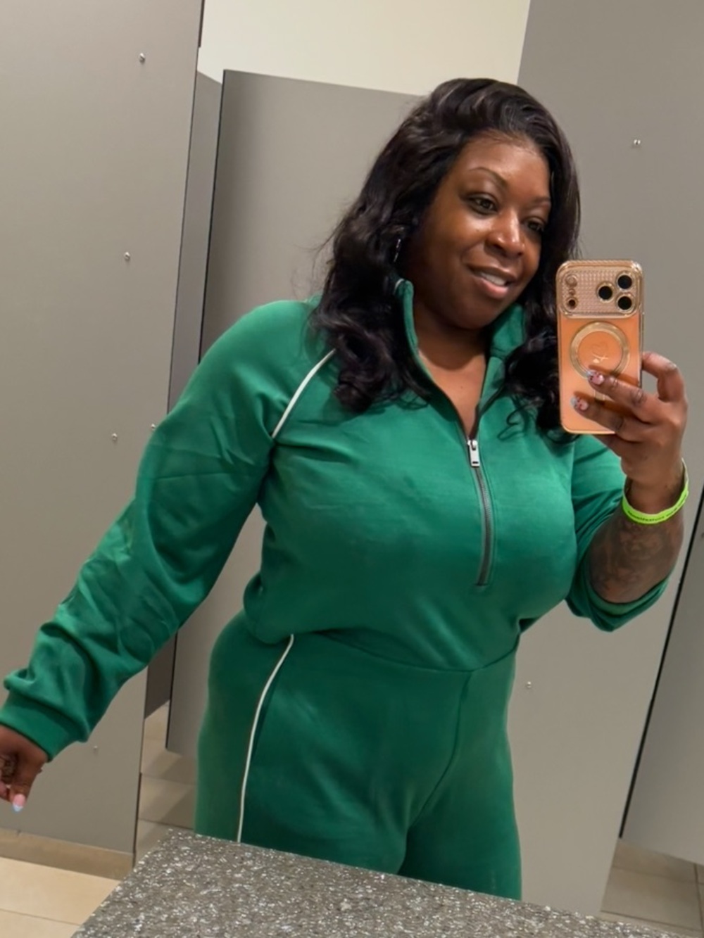 Green Wide-Leg Zip-Neck Jumpsuit with White Piping easy potty feature 💚 - Picture 7 of 7